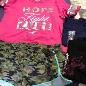 Bundle of clothes (4)